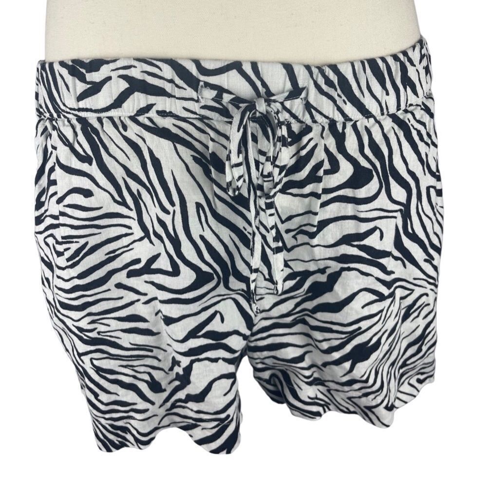 Nicole Miller 100% Linen Black & White Zebra Print Shorts Sz M NWT